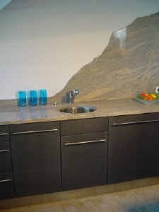 Granitplatte für die Küchen mit Unterbau-Waschbecken - Küchenarbeitsplatte Küchenplatte Steinplatte Granitplatte Granitarbeitsplatte Küchenabdeckplatte Küchenabdeckung Steinabedeckung